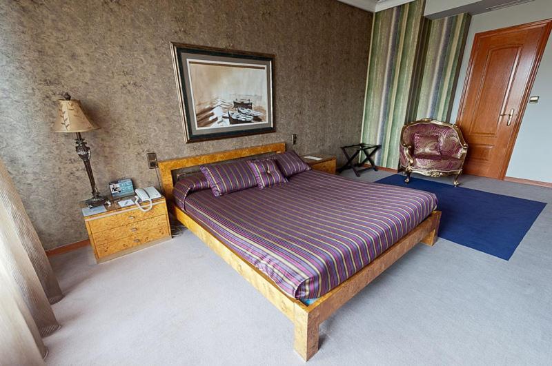 Hotel Ciudad De Vigo Ngoại thất bức ảnh